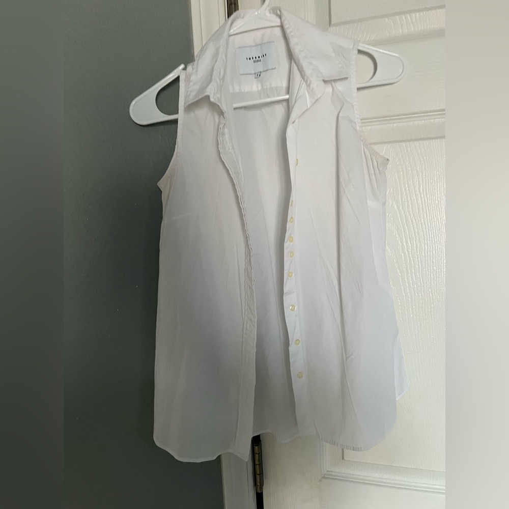 TheShirt White Sleeveless Shirt - Size Small